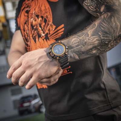 M-Tac Tactical Adventure pulkstenis ar kompasu un altimetru, Oranža