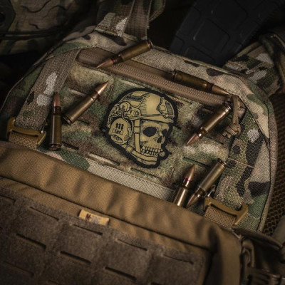 M-Tac operatora galvaskausa morāles plāksnīte Oksfordas, Coyote