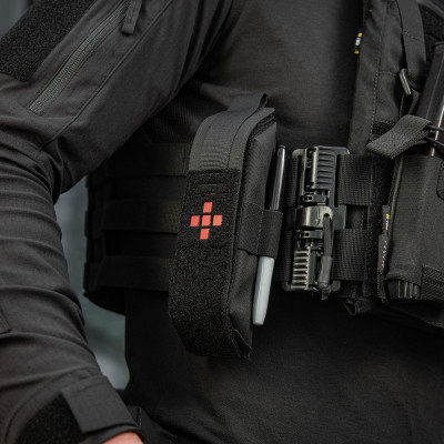 M-Tac slēgts žņaugu turētājs, Melna
